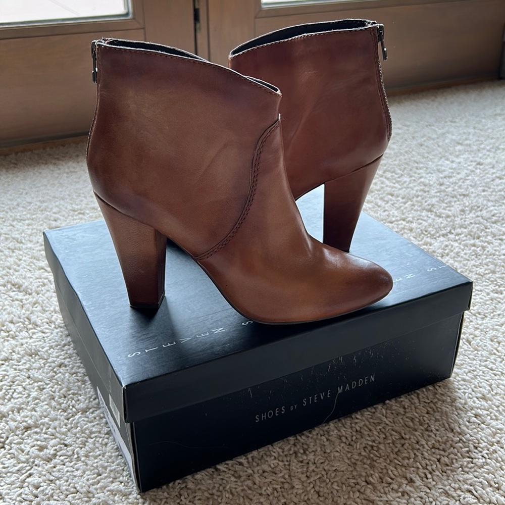 Like new light brown Steven booties